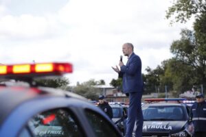 Lee más sobre el artículo Insaurralde presentó nuevos patrulleros en Lomas de Zamora