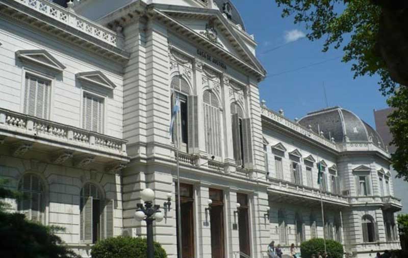 En este momento estás viendo Insólito: Se hacía pasar por abogada y ofrecía cargos en el Poder Judicial bonaerense