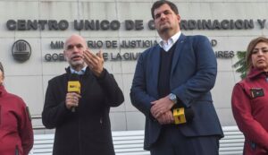 Lee más sobre el artículo Larreta presentó las Taser en CABA y propuso extenderlas a todo el país