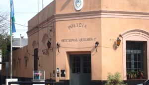 Lee más sobre el artículo Detienen en Quilmes a un joven acusado de robarle la moto a un delivery