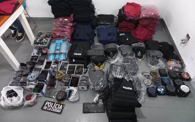 En este momento estás viendo Secuestran más de 1.700 uniformes policiales truchos