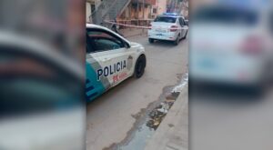 Lee más sobre el artículo Se tiroteó con la policía en La Matanza y robó un patrullero para escaparse