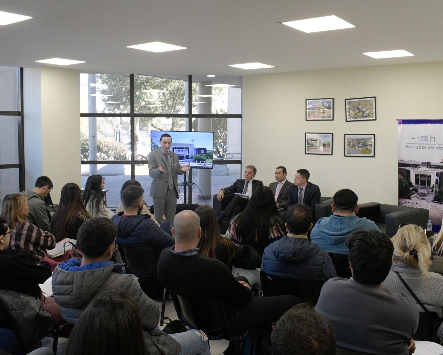 En este momento estás viendo Analizaron el Derecho de Lomas el fallo por el “Campo del Horror de Ezeiza”