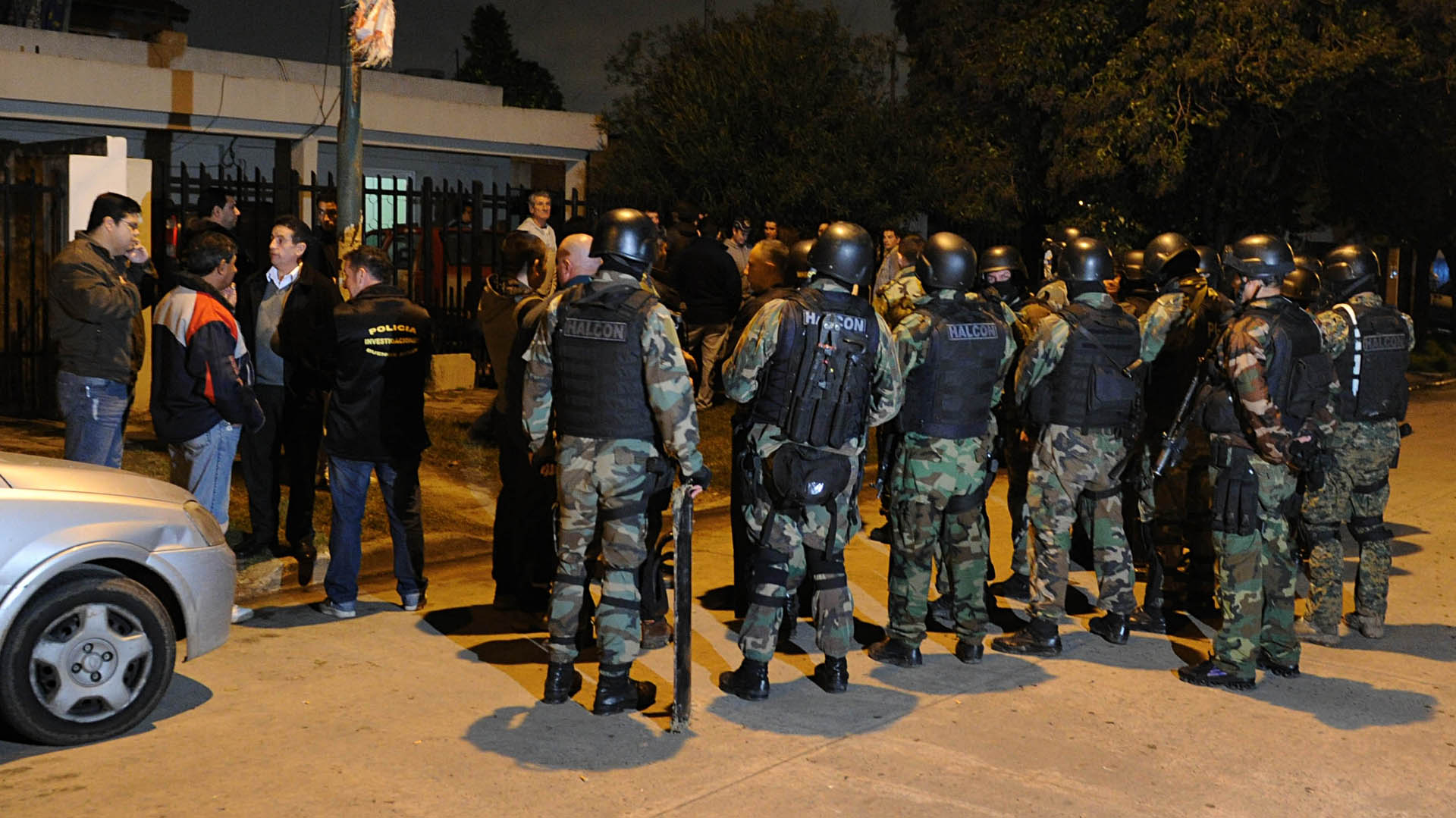 En este momento estás viendo Un policía herido y un delincuente muerto en un tiroteo en Laferrere
