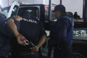 Lee más sobre el artículo Un policía que manejaba un remís mató a un hombre en un robo en Fiorito y quedó detenido