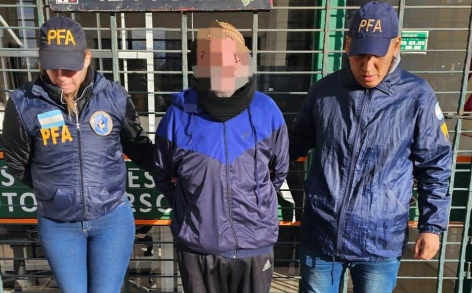 En este momento estás viendo Detuvieron en Lomas a un anciano que abusó de su nieta y estuvo 3 años prófugo
