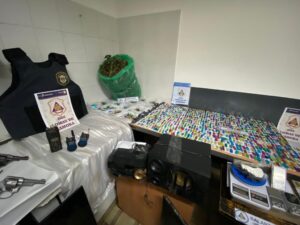 Lee más sobre el artículo Desarticularon bandas narcos que operaban en la Villa Betharram: 31 detenidos