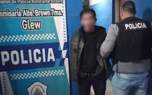 En este momento estás viendo Glew: Detuvieron a dos ladrones que robaban luminarias de alumbrado público