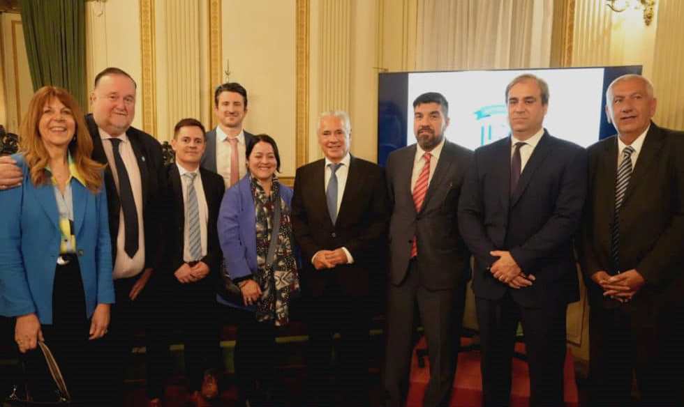En este momento estás viendo Representantes del Poder Judicial participaron de un acto por los 150 de la Constitución bonaerense