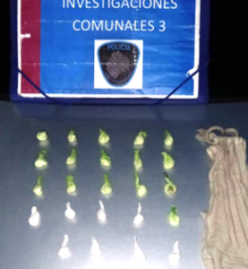 Lee más sobre el artículo Detienen a una pareja armada y con 24 dosis de cocaína en Balvanera