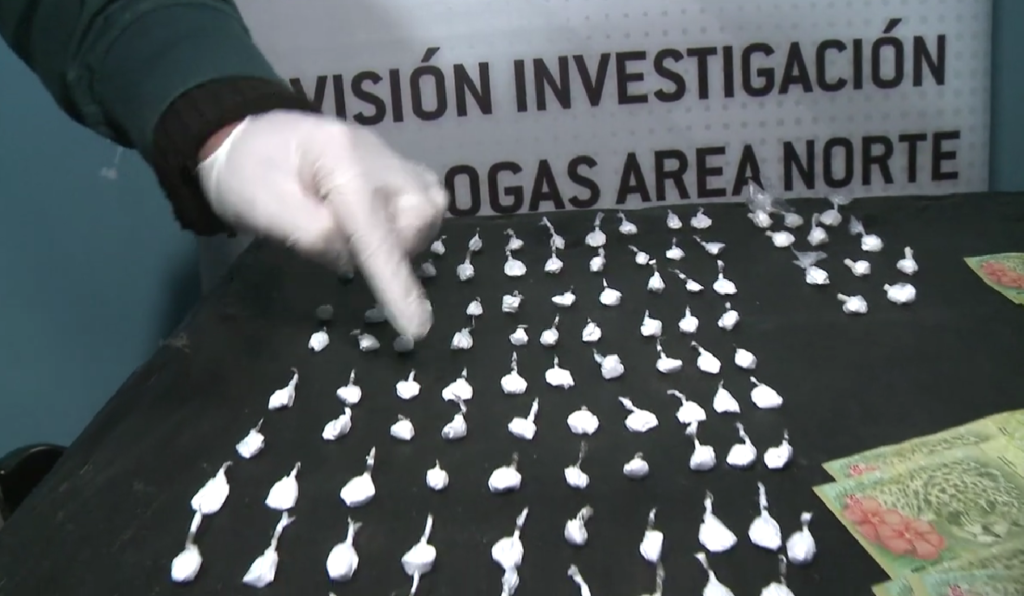 Lee más sobre el artículo Seis detenidos y 227 dosis de cocaína secuestradas en allanamientos en Chacarita