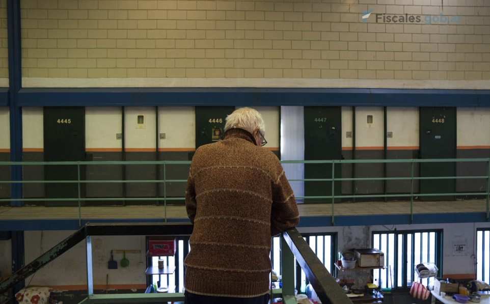 En este momento estás viendo Alertan sobres las condiciones de los más de 400 ancianos detenidos en penales federales
