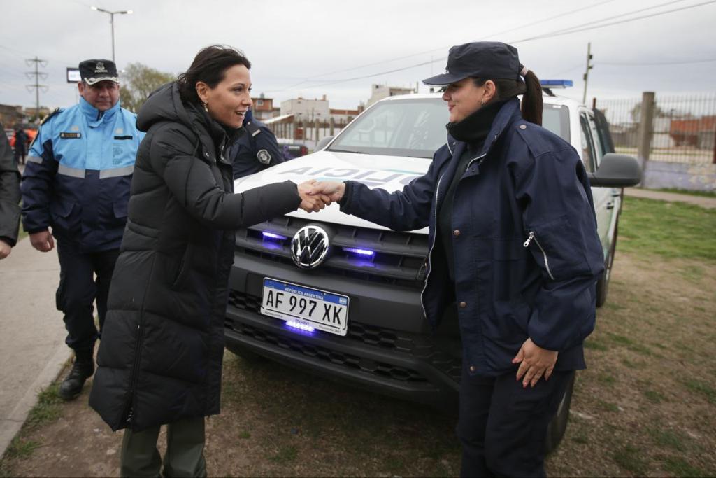 En este momento estás viendo Mayra Mendoza supervisó un operativo policial y destacó su política de seguridad en Quilmes