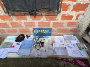 Lee más sobre el artículo Detienen en San Francisco Solano a una falsa médica trabajaba en un centro asistencial
