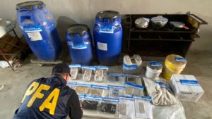 Lee más sobre el artículo Desbaratan una poderosa banda narco en Budge: Hay 10 detenidos