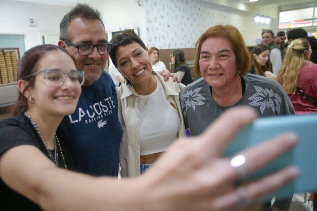 Lee más sobre el artículo Quilmes: Mayra Mendoza llegó al 51% de los votos y logró la reelección