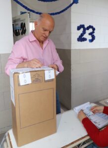 Lee más sobre el artículo Grindetti convocó a votar con alegría y compromiso por el país y la provincia