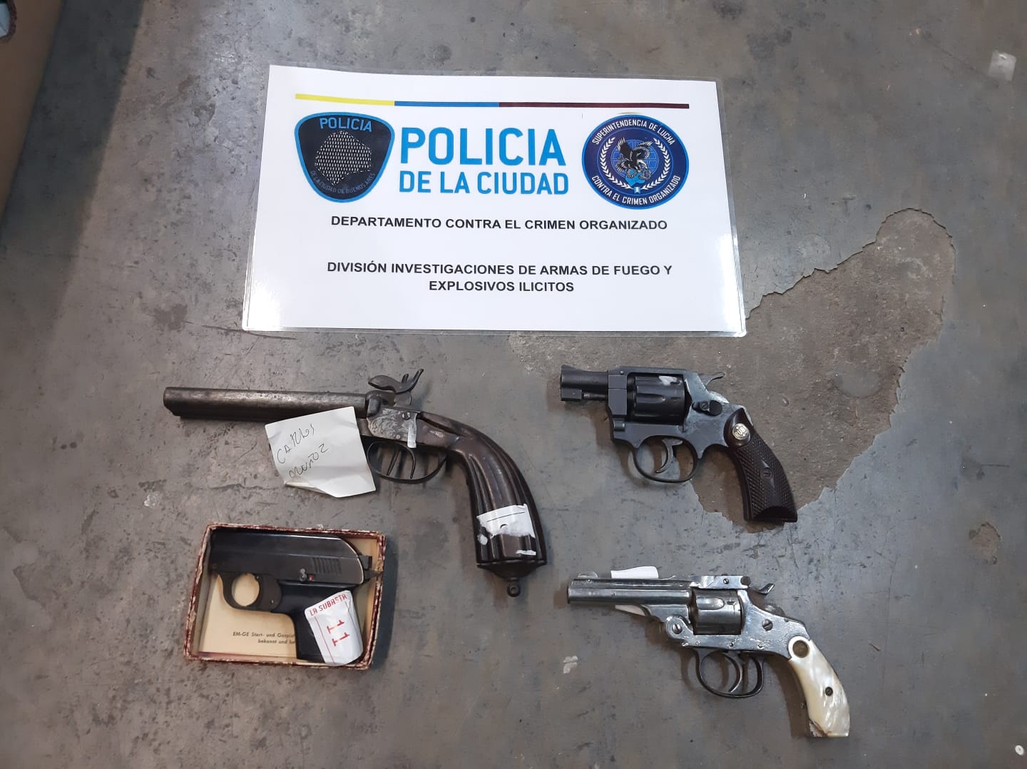 En este momento estás viendo Villa Urquiza: Clausuraron un local que organizaba subastas clandestinas de armas de fuego