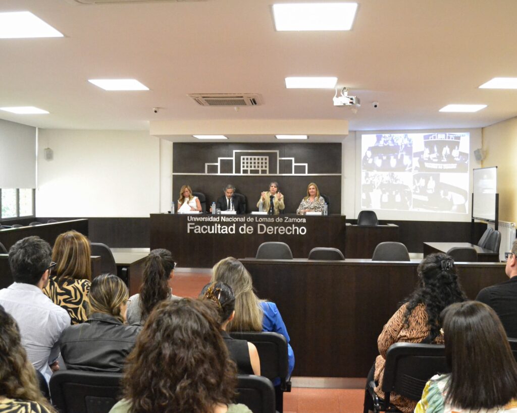Lee más sobre el artículo Especialistas debatieron sobre la situación los juicios por jurados en la Provincia