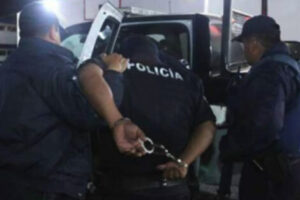 Lee más sobre el artículo Detienen a un policía acusado de vender drogas y alertar a bandas sobre allanamientos