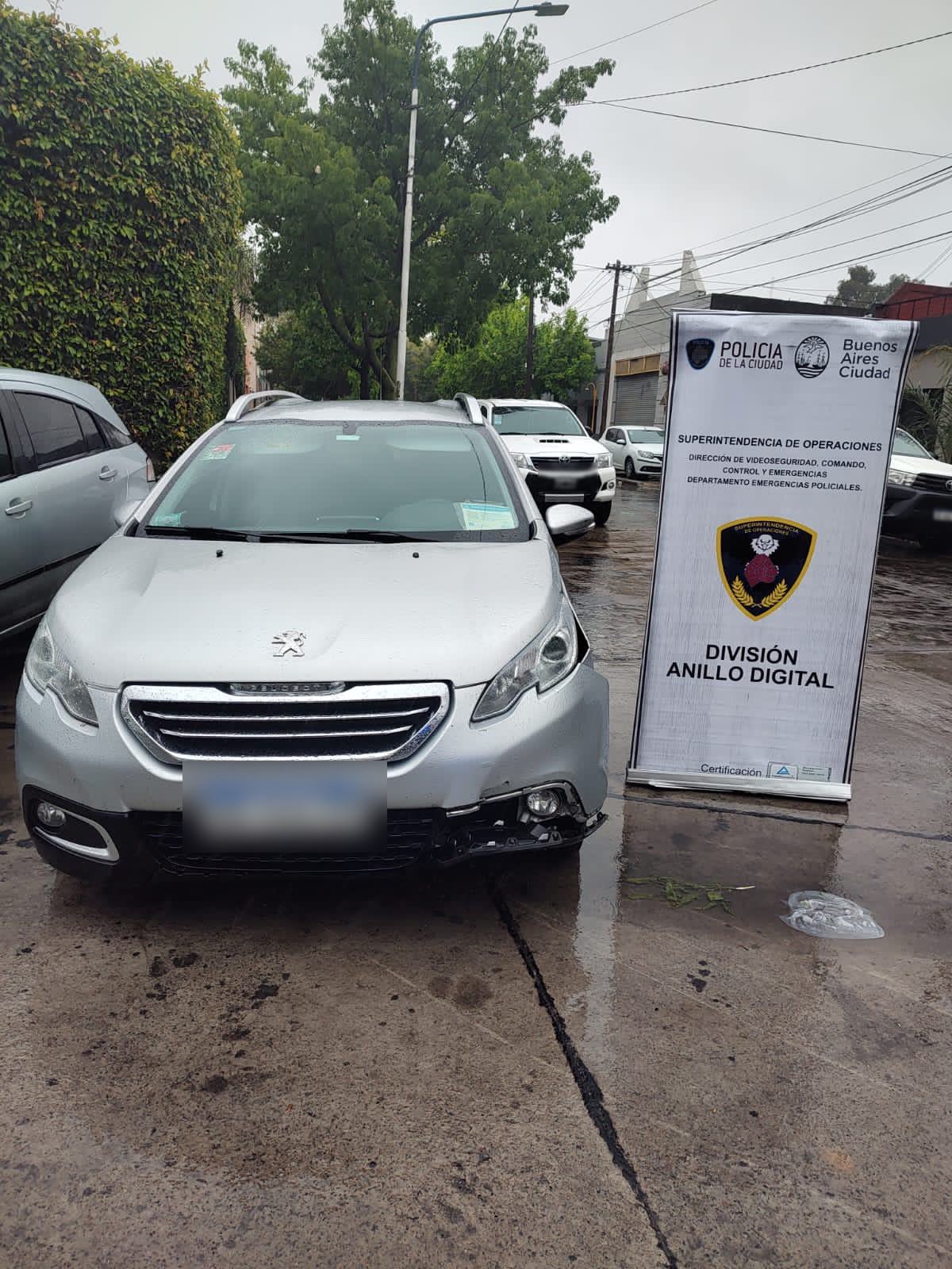 En este momento estás viendo Recuperan auto robado en Ciudadela y detienen a dos ladrones