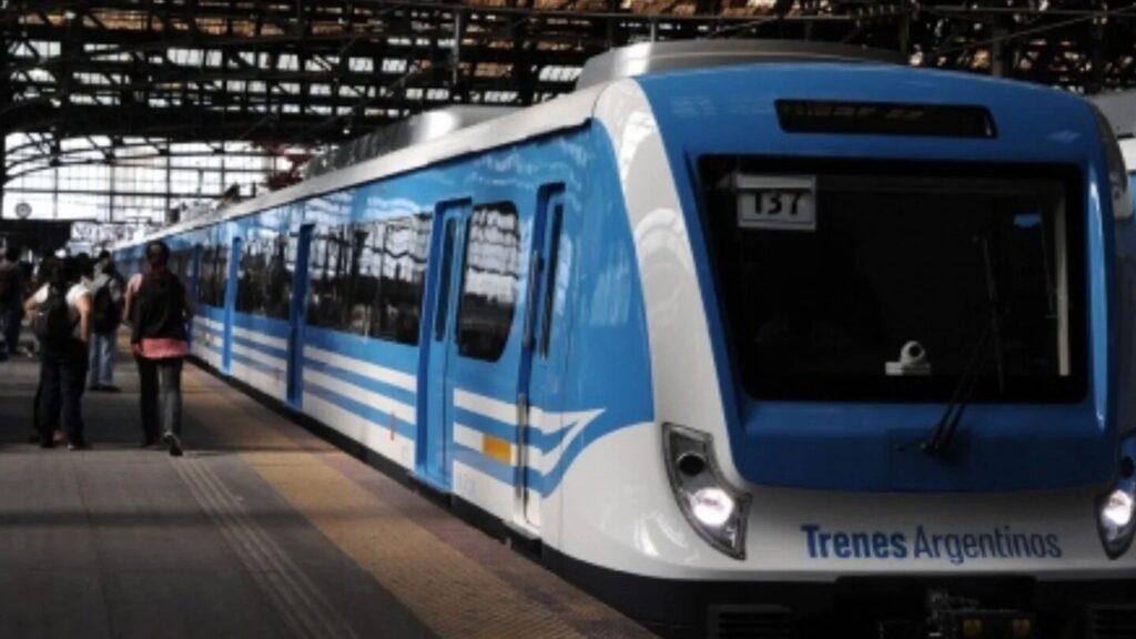 Lee más sobre el artículo Detienen a un hombre por amenazar con un cuchillo a policías en el tren Roca