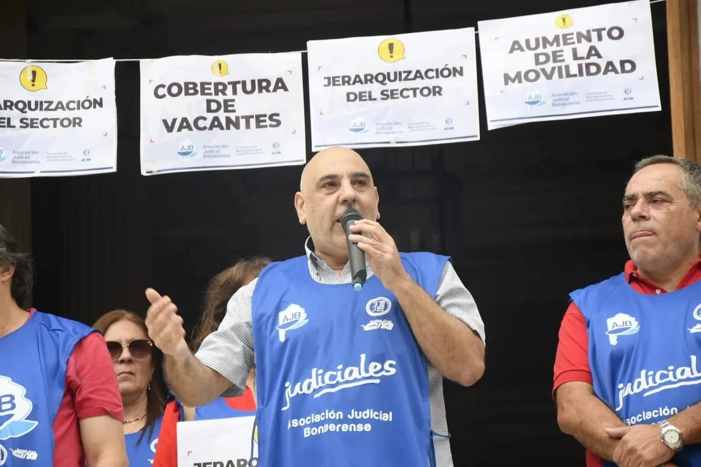 En este momento estás viendo Judiciales exigieron la renuncia del director provincial de Mandamientos por violencia laboral