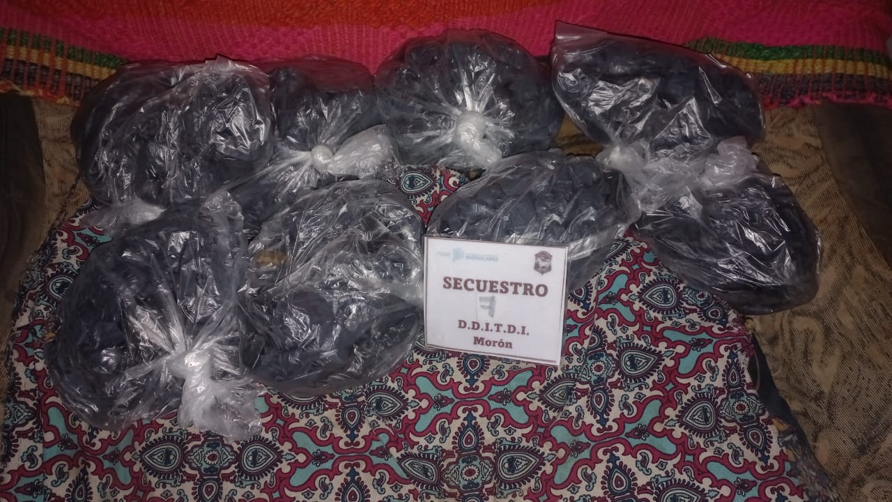 En este momento estás viendo Tres detenidos acusados de vender cocaína, marihuana y tusi en el Conurbano