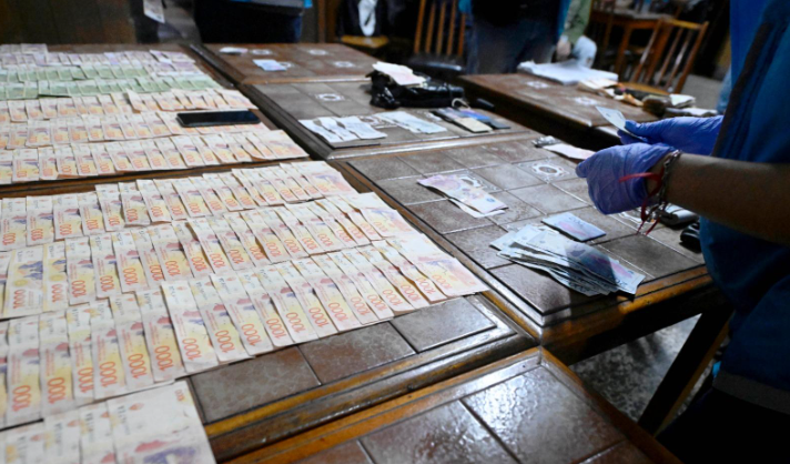 Lee más sobre el artículo Tres detenidos, más de cien dosis de cocaína secuestradas y un bar clausurado en Constitución