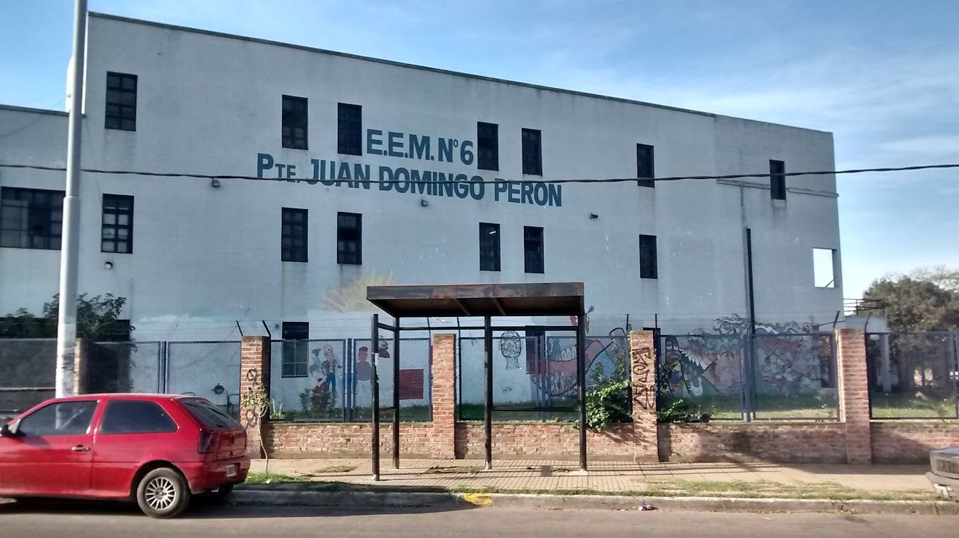 En este momento estás viendo Hieren con un cuchillo y tiran a un contenedor a un chico de 13 años a metros de una escuela