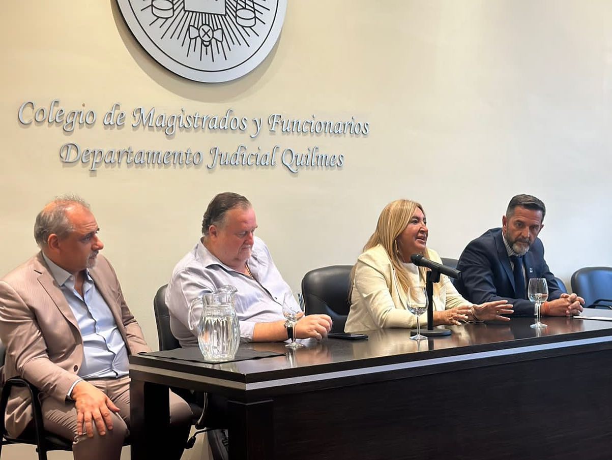 En este momento estás viendo Magistrados y funcionarios judiciales analizaron en Quilmes problemáticas del Poder Judicial