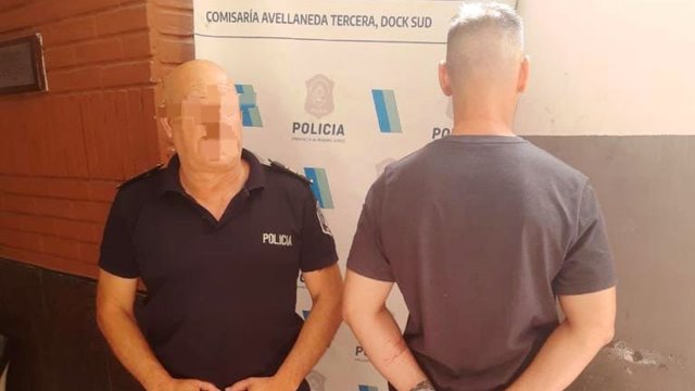 En este momento estás viendo Detienen a un barrabrava en Avellaneda acusado de intento de asesinato