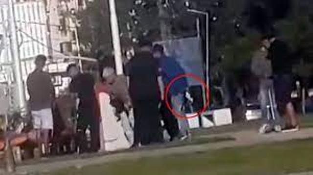 En este momento estás viendo Matan de un tiro en la cabeza a un joven de 18 años en una plaza de Sarandí: «Soy re maldito»