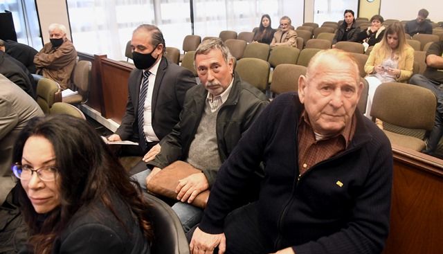 En este momento estás viendo Masacre de Wilde: A 30 años reclaman que los 7 ex policías condenados sean detenidos