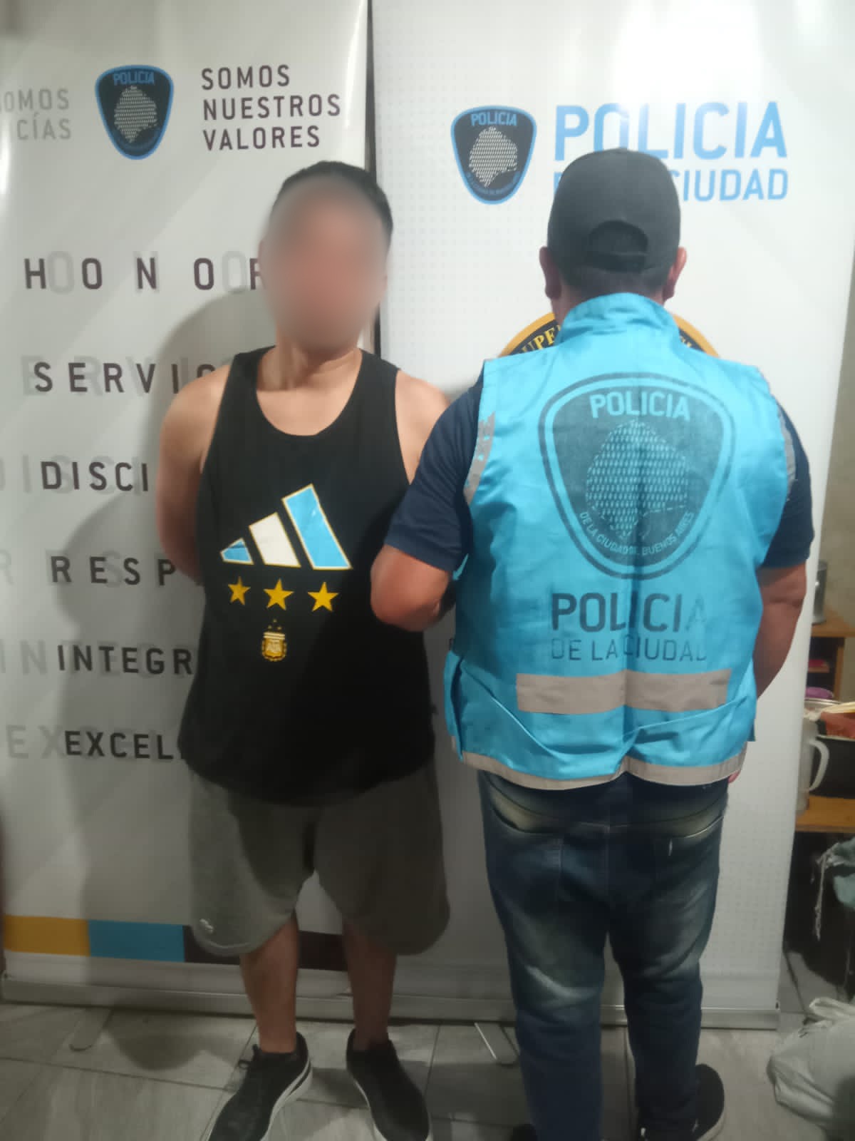 En este momento estás viendo Dos detenidos por herir a balazos a cinco personas tras los festejos de Año Nuevo en Villa Soldati