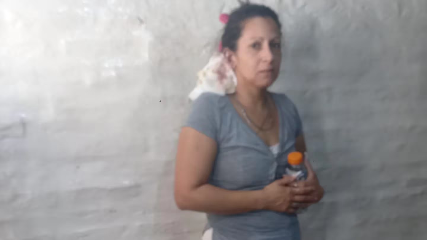 En este momento estás viendo Discutió con su novia, la mordió, le arrancó un pedazo de oreja y escapó en Avellaneda