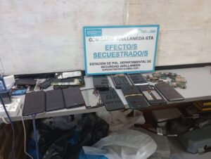 Lee más sobre el artículo Operativo contra la venta ilegal de tecnología en Avellaneda