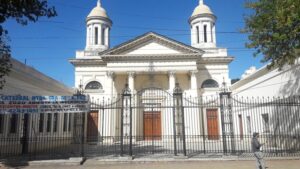 Lee más sobre el artículo Lomas: El Obispado suspendió a un sacerdote acusado por abuso sexual dentro de una parroquia