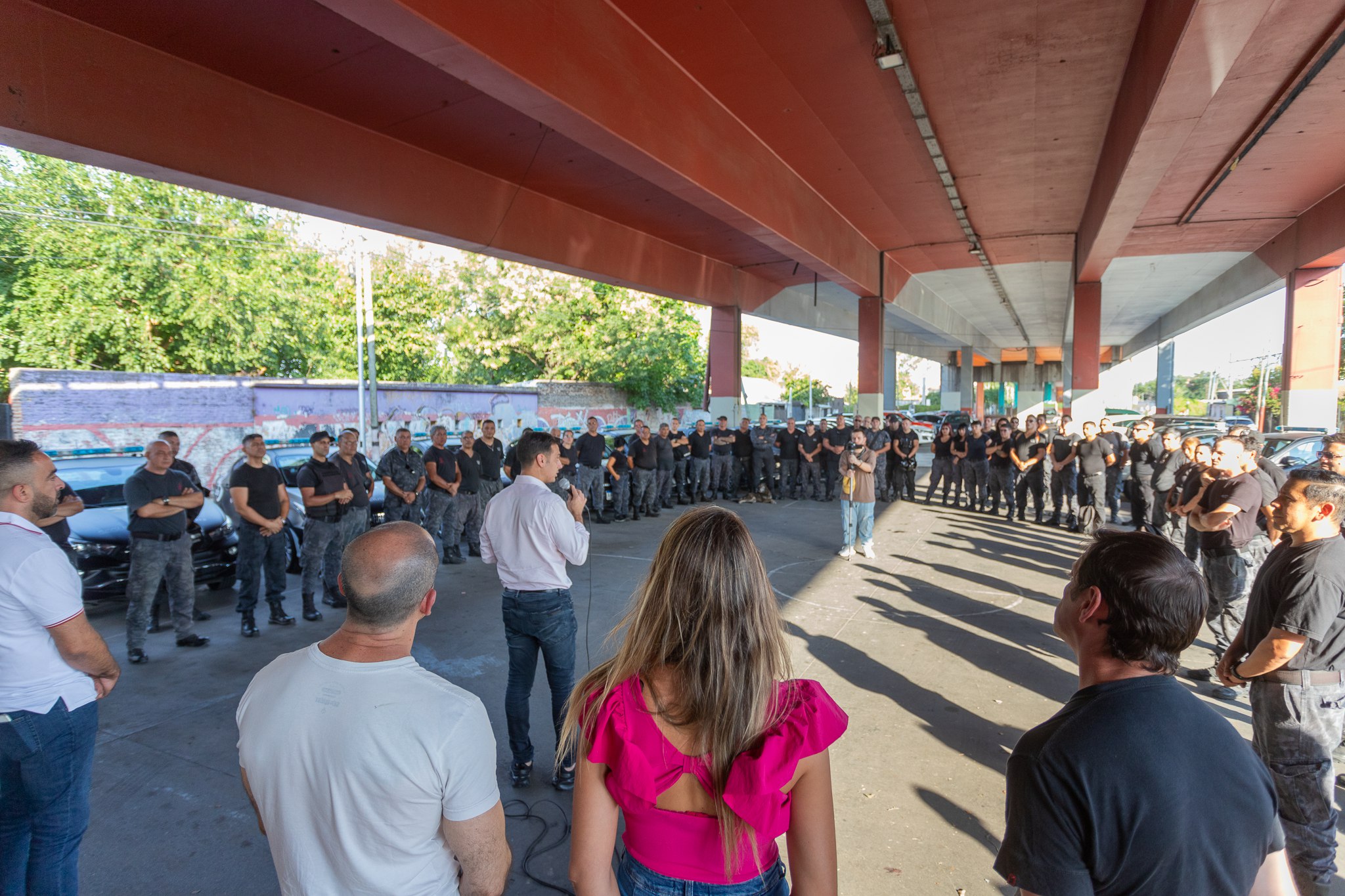 En este momento estás viendo Julián Álvarez anunció el aumento salarial del 95% para trabajadores de Seguridad Ciudadana