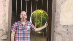 Lee más sobre el artículo Asesinaron de diez balazos a un hombre y a su tía, en la calle, en Lanús