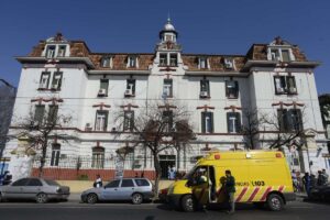 Lee más sobre el artículo Policía de la Ciudad herido y un sospechoso muerto tras un tiroteo en Parque Avellaneda