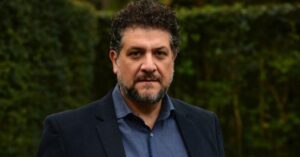 Lee más sobre el artículo Asaltan a exjuez de La Plata y a su esposa en su casa de Villa Elisa