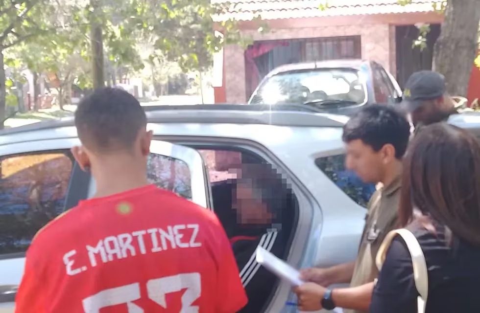 En este momento estás viendo Detienen a un abogado vinculado al ex fiscal Scapolán, acusado de liderar una banda criminal