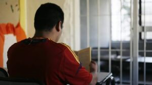 Lee más sobre el artículo Enseñaren la cárcel: la palabra y la confianza como herramientas pedagógicas