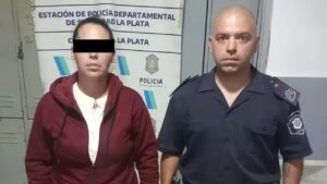 Lee más sobre el artículo La Plata: denunció a su madre por intentar ahogar a su hermanito con un balde de agua