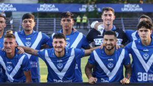 Lee más sobre el artículo Denunciaron a 4 jugadores de la primera de Vélez por abuso sexual: quiénes son