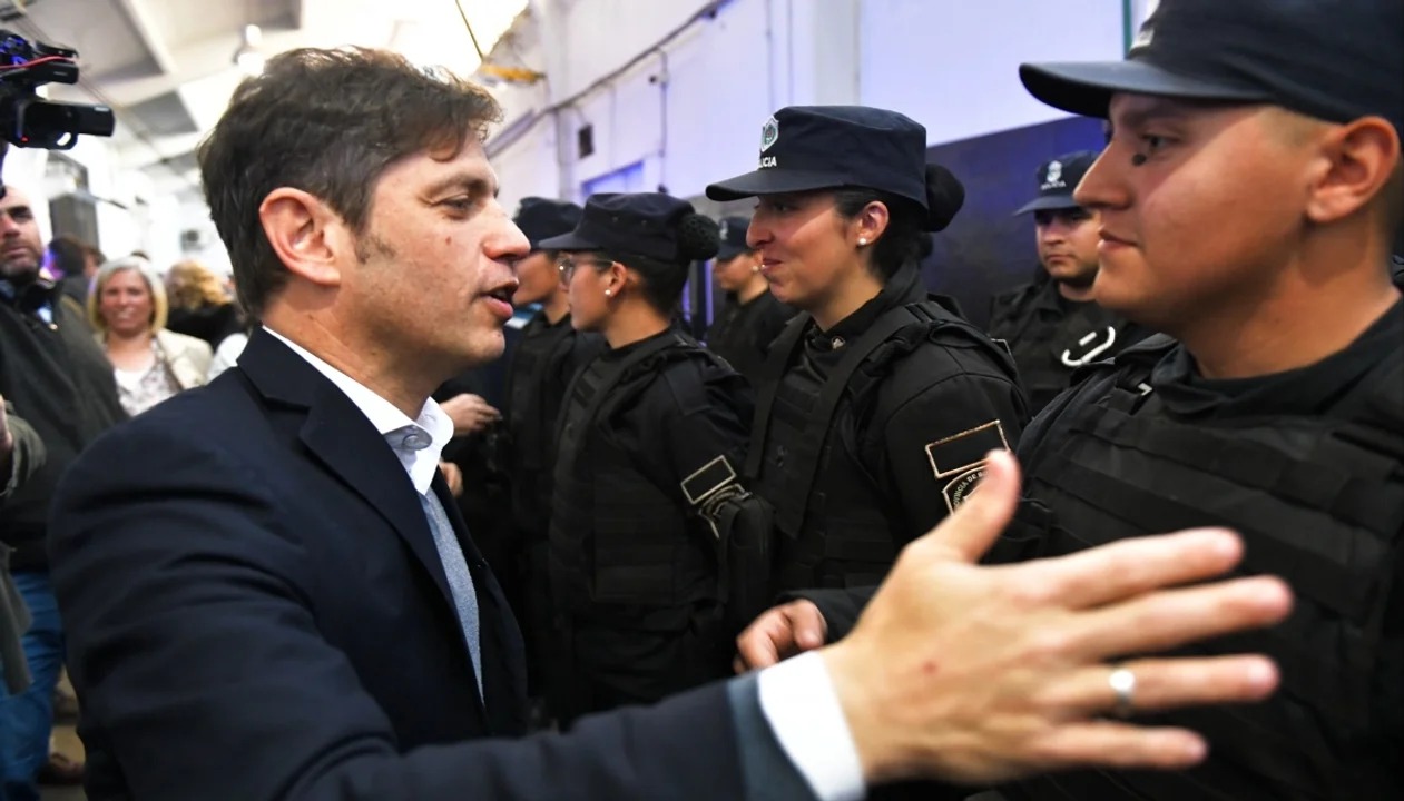 En este momento estás viendo Kicillof enviará policías a Santa Fe: “Se van a enojar si empiezan a matar inocentes en Buenos Aires»