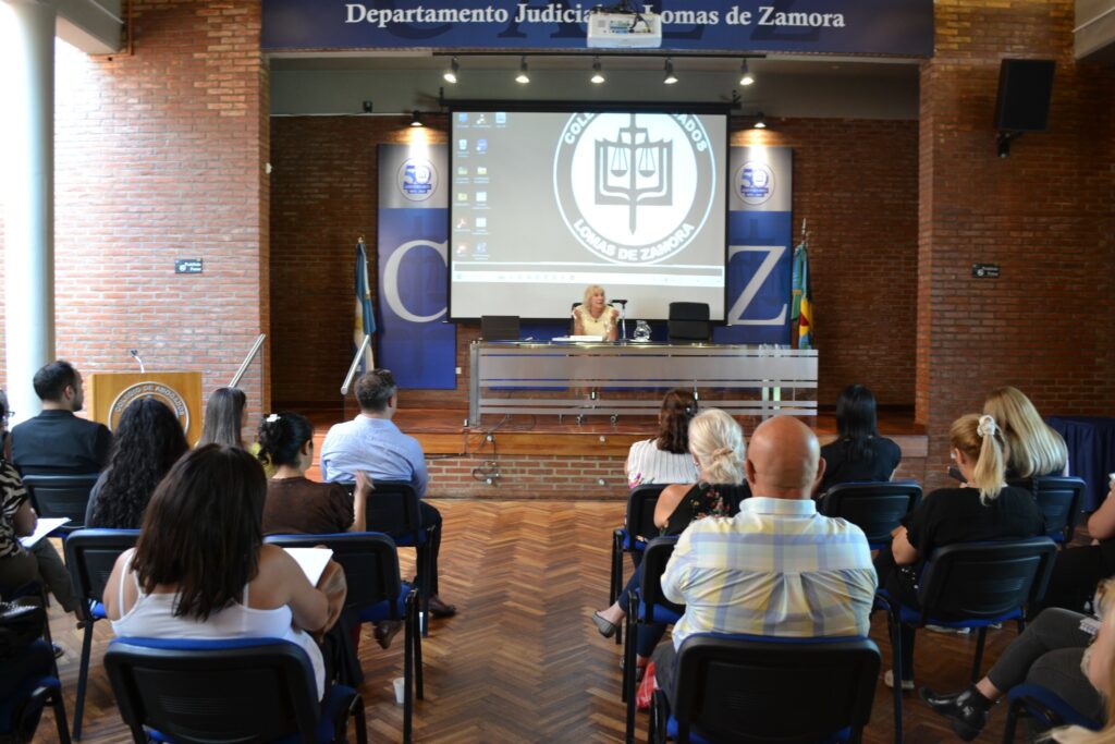 Lee más sobre el artículo Analizaron en el Colegio de Abogados de Lomas el proyecto de “divorcio simplificado”