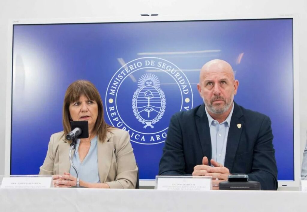 Lee más sobre el artículo Crisis por la fuga de presos en CABA: cruce entre Bullrich y Wolff
