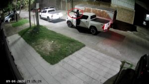 Lee más sobre el artículo Lomas: Policía se tiroteó con delincuentes cuando intentó evitar el robo a un vecino